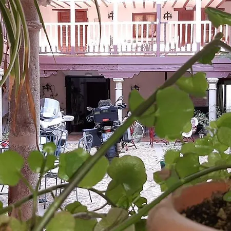 Caballeros Hotel